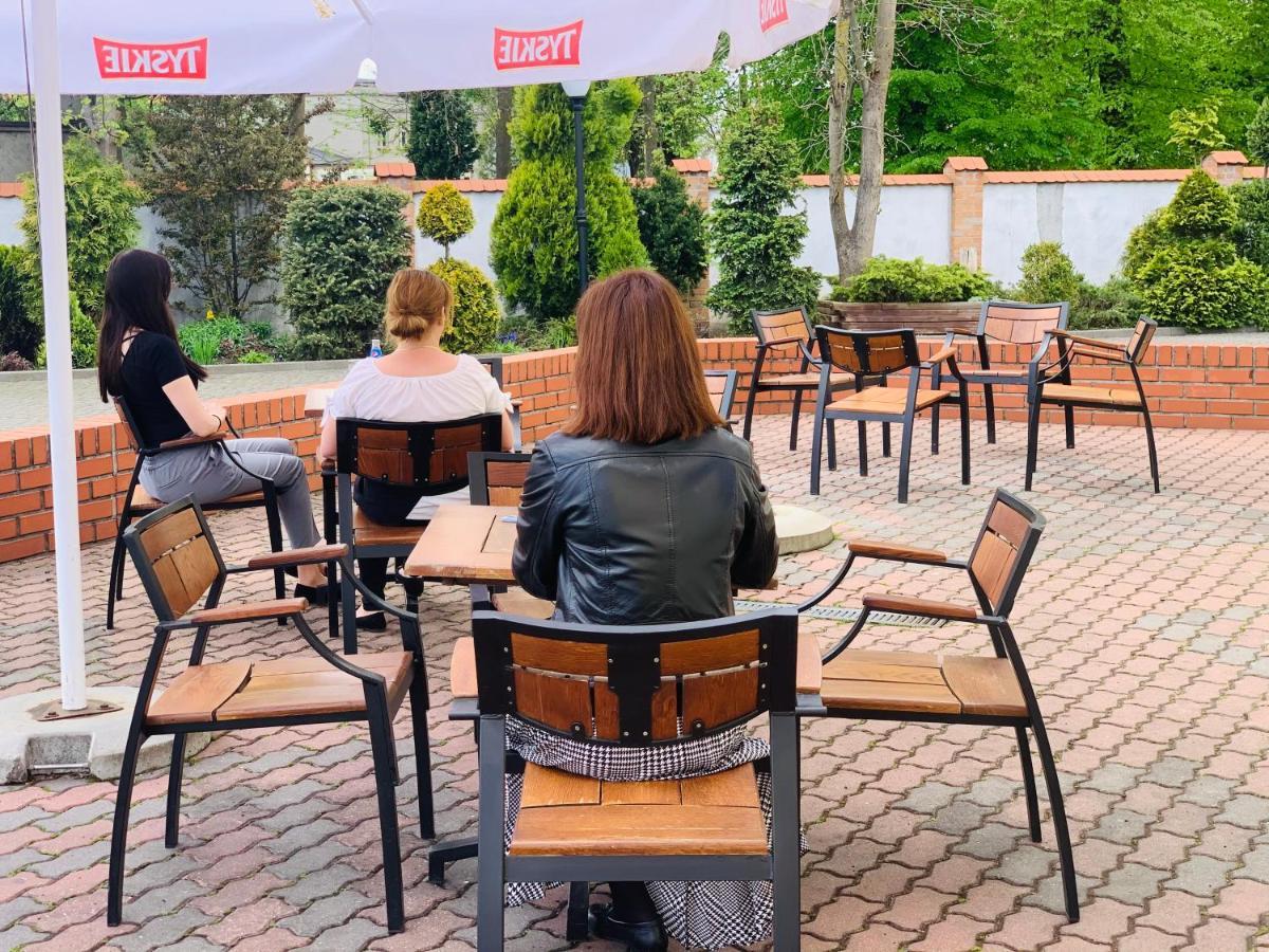 Hotel Dowhan Nowe Kültér fotó