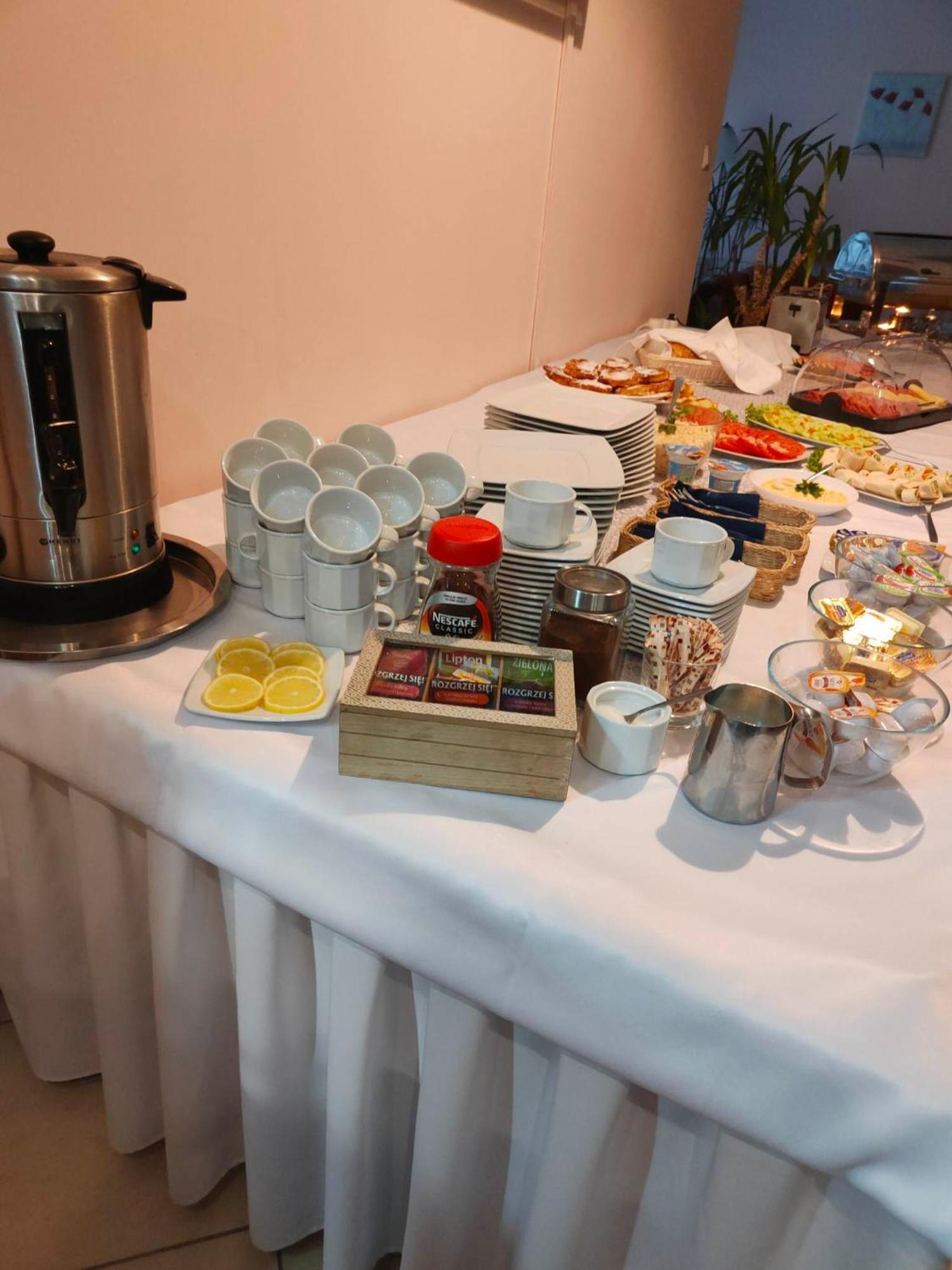 Hotel Dowhan Nowe Kültér fotó